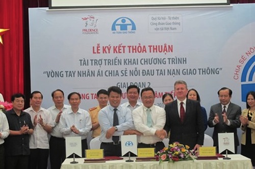 Prudential tặng bảo hiểm cho 5.000 gia đình bị tai nạn giao thông ảnh 1